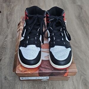 Jordan 1 Retro OG Gs White/Black/Varsity Red/Sail Youth Size 6